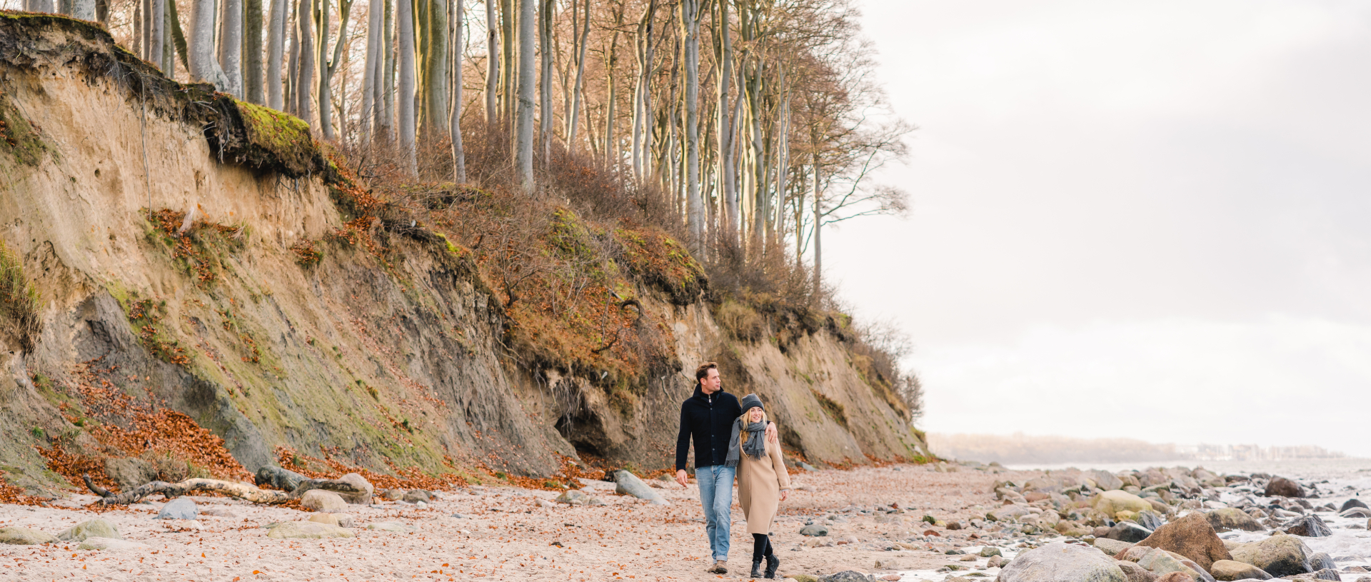 Spaziergang am Strand im Herbst an der Ostsee © TMV, Gross